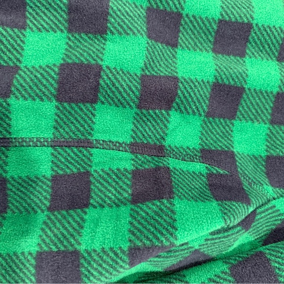 Lands’ End green and blue in a Vintage pullover. - Picture 8 of 8